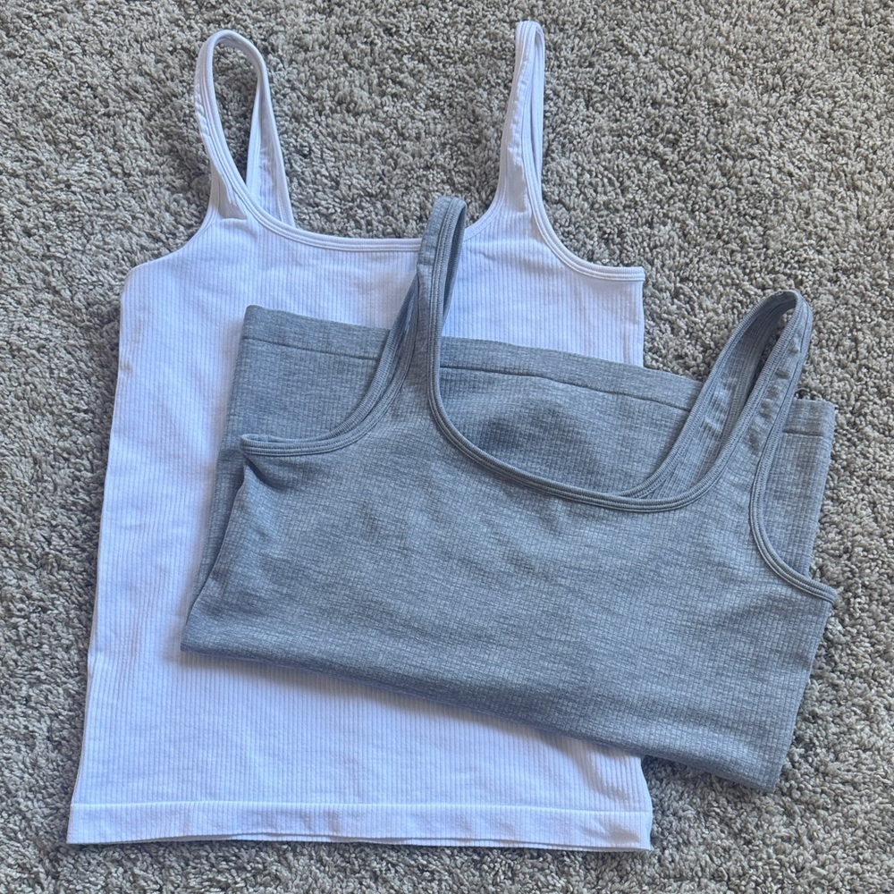 Athleta Renew Seamless Tank Set in White and Gray